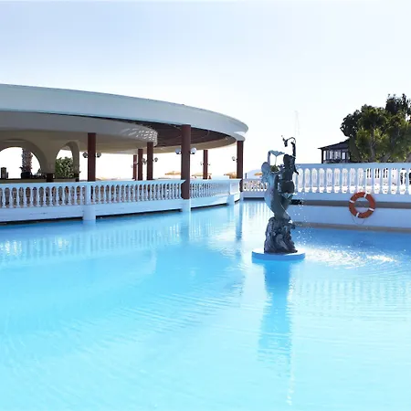 阳光罗德岛酒店