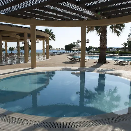 阳光罗德岛酒店 酒店